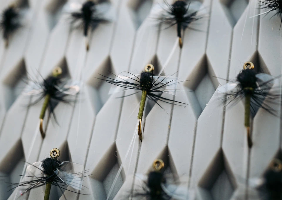 Tiemco TMC 101 Dry Fly Hook 25 Pack 3 Tiemco TMC 101 Dry Fly Hook 25 Pack